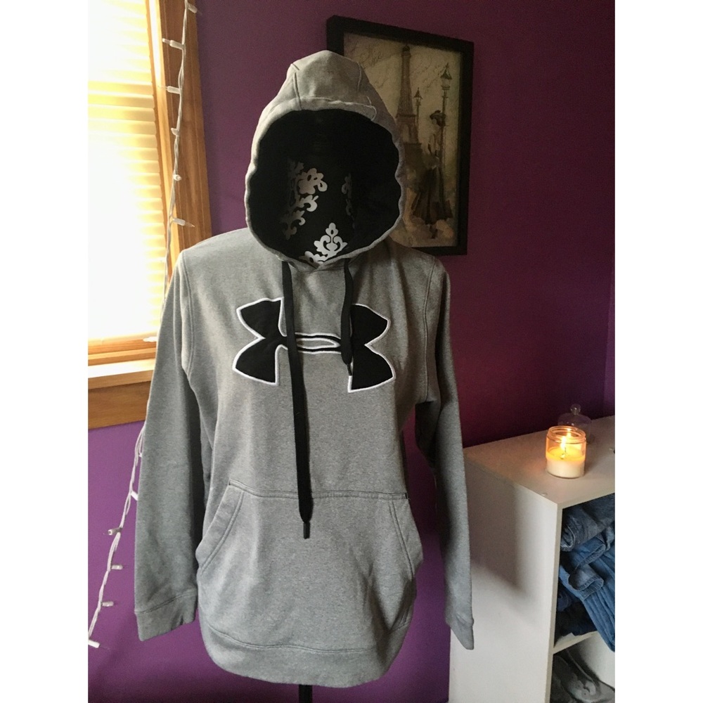 Under Armour Sweatshirt